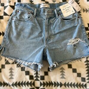 Abercrombie & Fitch High Rise 4 inch Mom Distressed Denim Shorts size 28